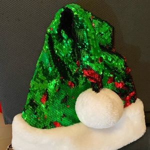 Sequence Santa hat red and green